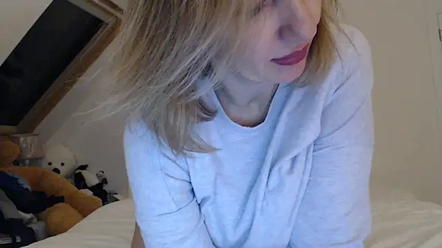 Snapshot of Mallinia chatting on January 27, 7:35 pm Mallinia online show from January 27, 7:35 pm