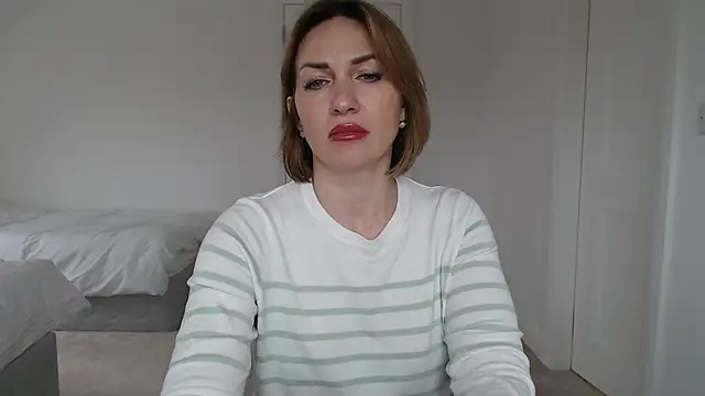 Snapshot of Mallinia chatting on March 17, 4:01 pm Mallinia online show from March 17, 4:01 pm