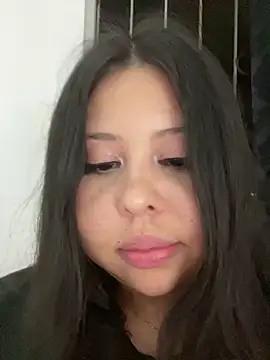 Snapshot of _Honeymoon- chatting on February 18, 6:26 am Honeymoon- online show from February 18, 6:26 am