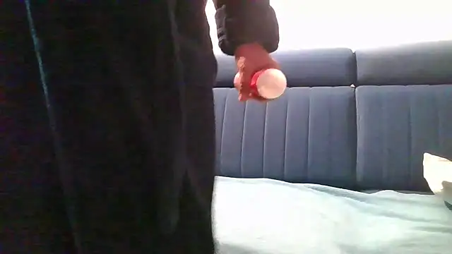 axecoman60 online show from March 5, 7:49 pm