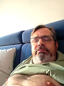 axecoman60 online show from June 2, 6:08 pm