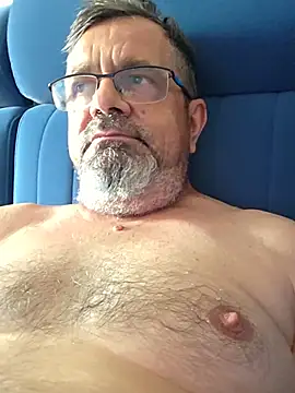 Snapshot of axecoman60 chatting on July 19, 4:15 pm axecoman60 online show from July 19, 4:15 pm