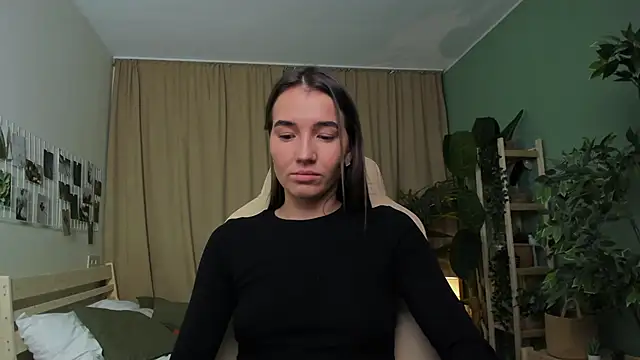 Snapshot of Bellla_Haddid chatting on December 2, 3:03 pm Bellla Haddid online show from December 2, 3:03 pm