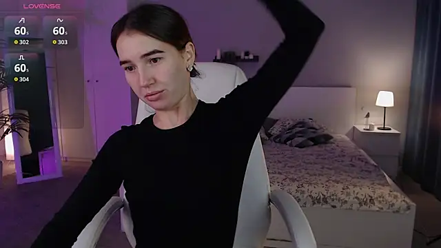 Bellla Haddid online show from September 29, 1:12 am