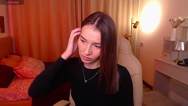 Snapshot of Bellla_Haddid chatting on November 21, 1:59 am Bellla Haddid online show from November 21, 1:59 am