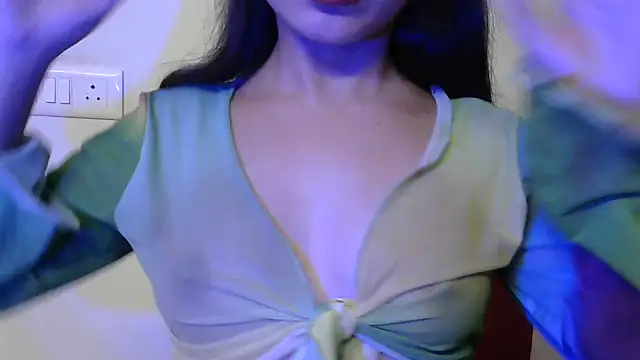 Snapshot of amrita2210 chatting on October 16, 8:39 pm amrita2210 online show from October 16, 8:39 pm