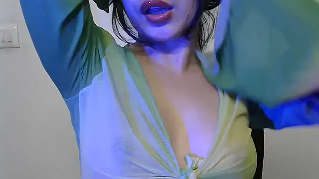 amrita2210 online show from March 24, 7:58 pm