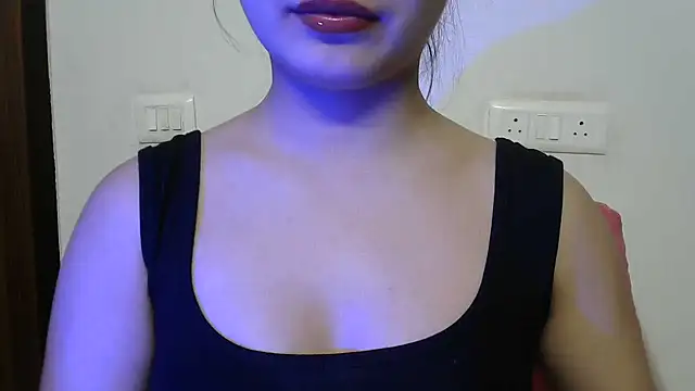 amrita2210 online show from February 21, 8:11 pm