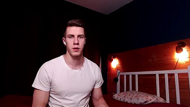 Snapshot of Chris_Brien chatting on March 21, 10:39 pm Chris Brien online show from March 21, 10:39 pm