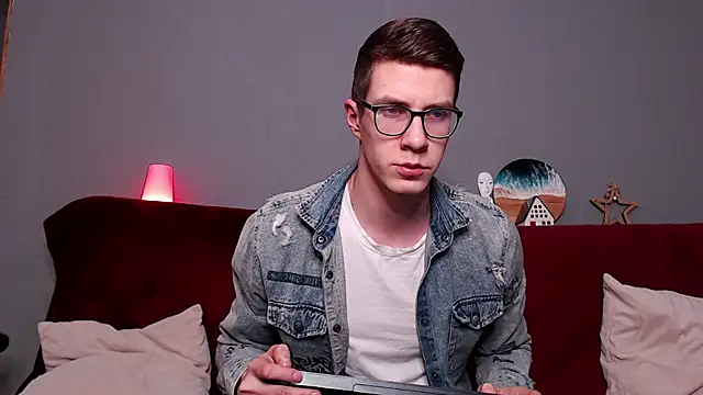 Snapshot of Chris_Brien chatting on February 24, 9:41 pm Chris Brien online show from February 24, 9:41 pm