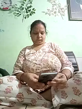 Kavya kapoor online show from March 10, 4:35 pm