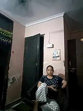 Kavya kapoor online show from March 12, 1:08 pm