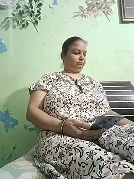 Snapshot of Kavya_kapoor chatting on June 17, 5:34 pm Kavya kapoor online show from June 17, 5:34 pm