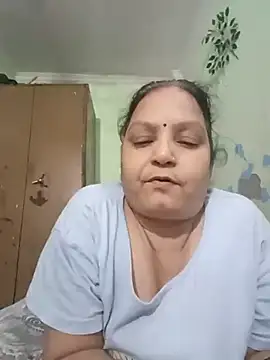 Snapshot of Kavya_kapoor chatting on October 3, 7:32 am Kavya kapoor online show from October 3, 7:32 am