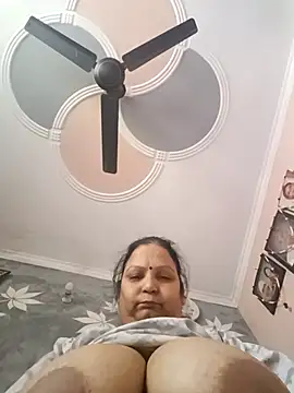 Snapshot of Kavya_kapoor chatting on November 26, 5:18 am Kavya kapoor online show from November 26, 5:18 am