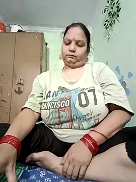 Snapshot of Kavya_kapoor chatting on October 25, 8:35 am Kavya kapoor online show from October 25, 8:35 am