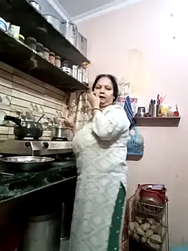 Kavya kapoor online show from February 17, 3:26 am