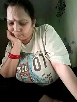 Snapshot of Kavya_kapoor chatting on November 12, 8:18 am Kavya kapoor online show from November 12, 8:18 am