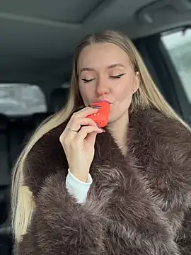 Devill Angel  online show from February 9, 8:12 am