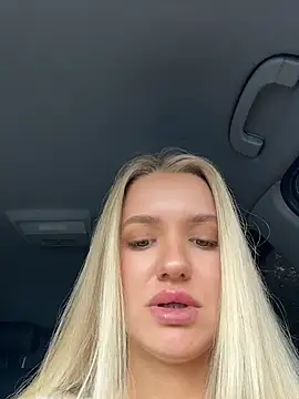 Snapshot of Devill_Angel_ chatting on June 8, 10:05 am Devill Angel online show from June 8, 10:05 am