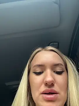 Snapshot of Devill_Angel_ chatting on May 15, 12:47 pm Devill Angel online show from May 15, 12:47 pm