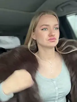 Devill Angel  online show from February 11, 9:09 am