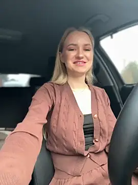 Devill Angel  online show from October 27, 11:00 am