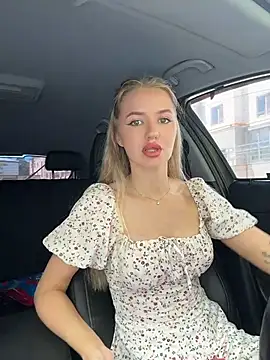 Snapshot of Devill_Angel_ chatting on June 20, 10:42 am Devill Angel online show from June 20, 10:42 am