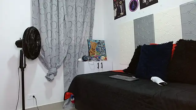 scarlett  morgan online show from February 5, 2:13 pm