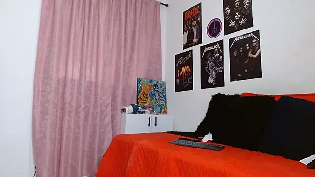 scarlett  morgan online show from January 6, 2:21 pm