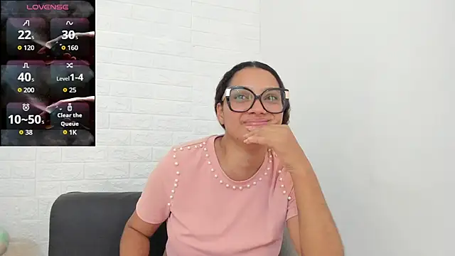 Snapshot of nathally_roses chatting on June 12, 2:09 am nathally roses online show from June 12, 2:09 am