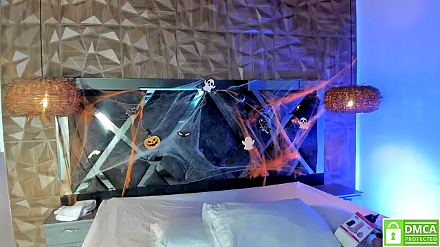 Rose Evans   online show from November 4, 4:27 am