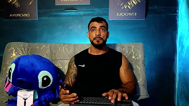 ERIC HARRISON online show from November 4, 10:57 pm