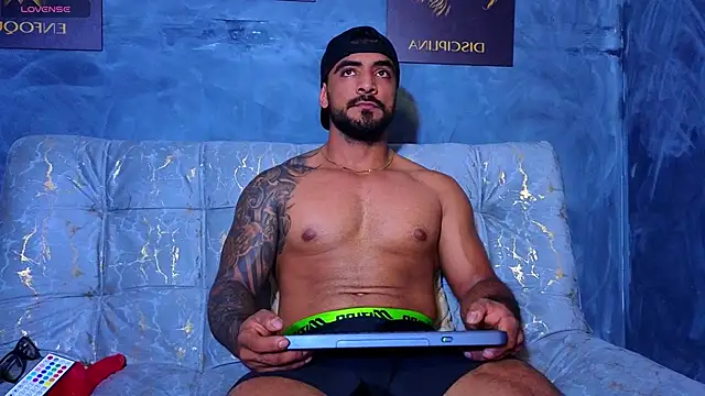 ERIC HARRISON online show from October 5, 8:54 pm