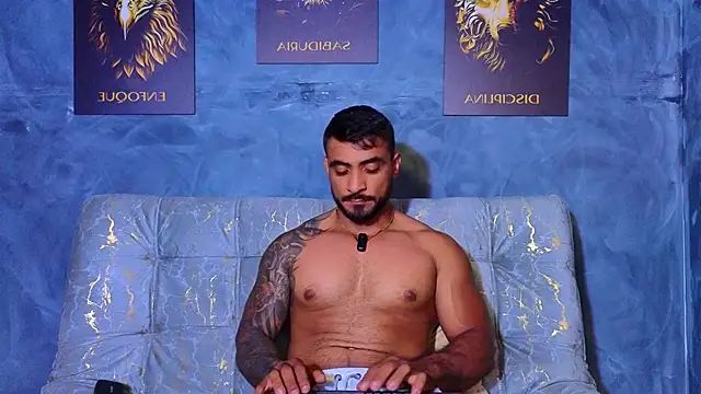 ERIC HARRISON online show from October 13, 8:43 pm