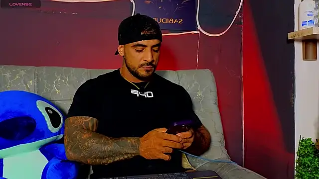 Snapshot of ERIC_HARRISON chatting on February 17, 1:47 am ERIC HARRISON online show from February 17, 1:47 am