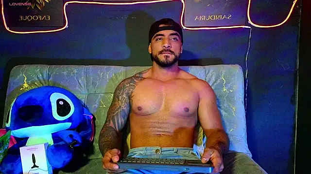 ERIC HARRISON online show from November 15, 10:14 pm