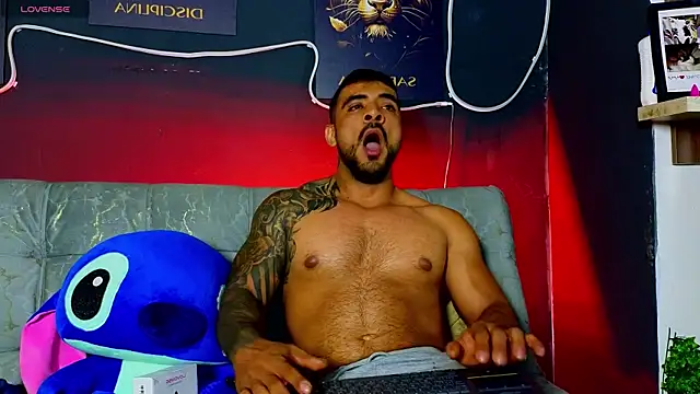 ERIC HARRISON online show from April 2, 10:27 pm