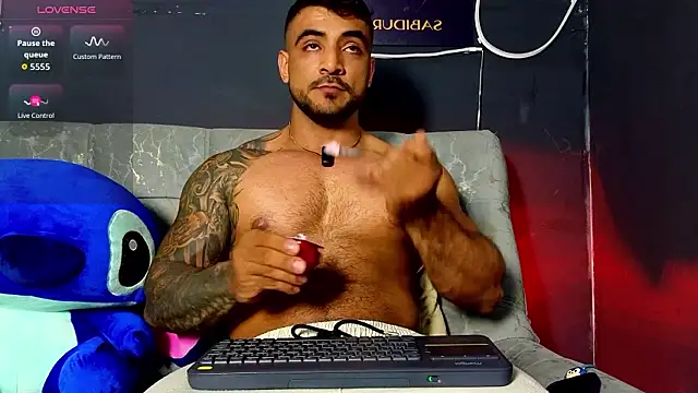 Snapshot of ERIC_HARRISON chatting on February 12, 12:32 am ERIC HARRISON online show from February 12, 12:32 am