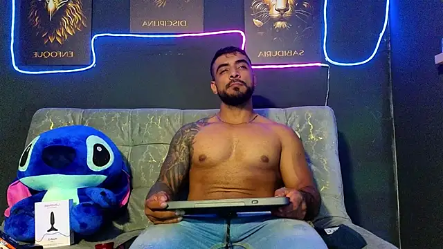 ERIC HARRISON online show from November 15, 2:15 am