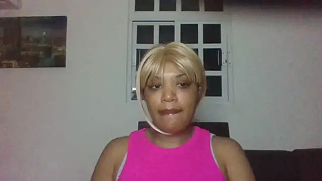 thekelliecapri online show from May 22, 4:43 am