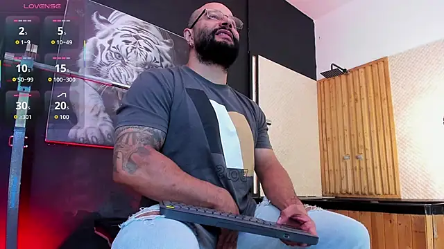 Luke  09 online show from November 24, 11:43 am