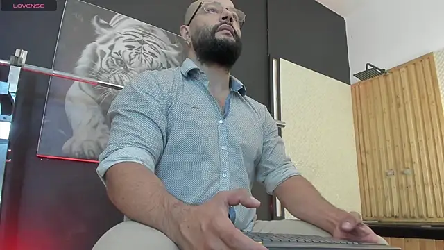 Luke  09 online show from November 28, 11:10 am