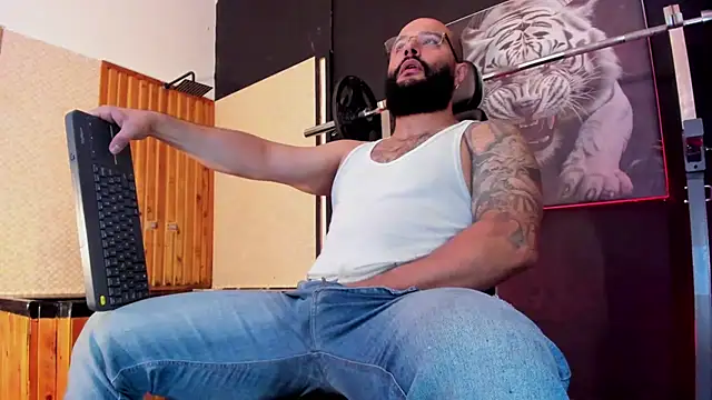 Luke  09 online show from May 7, 11:35 am