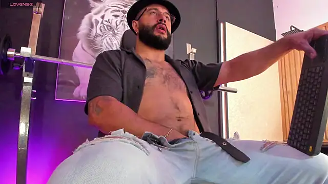 Luke  09 online show from October 27, 11:44 am