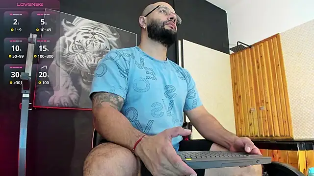 Luke  09 online show from February 21, 11:34 am