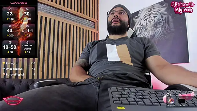 Luke  09 online show from March 22, 4:15 pm