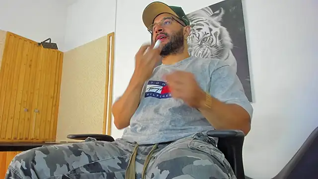 Luke  09 online show from October 4, 11:34 am