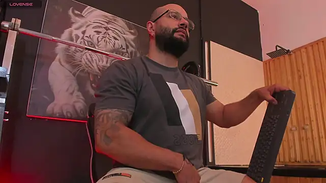 Luke  09 online show from November 12, 11:25 am