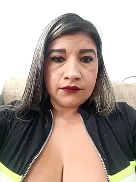 Hannahcandyy online show from November 9, 4:22 pm